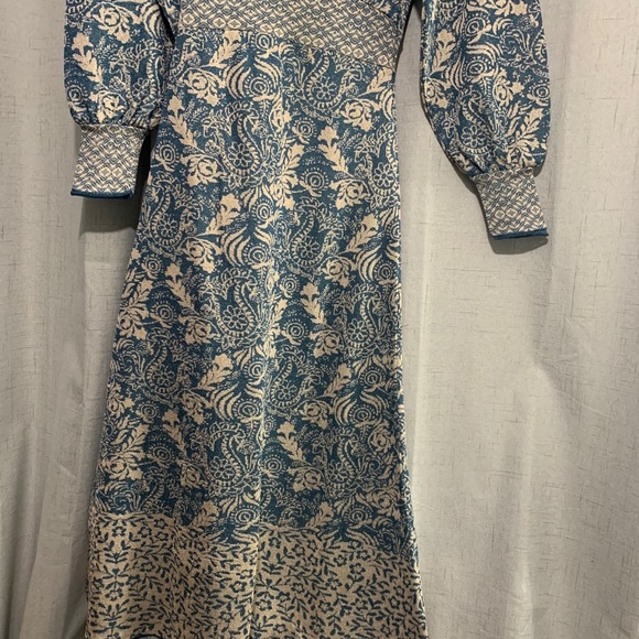 Dress - Picture 3 of 7